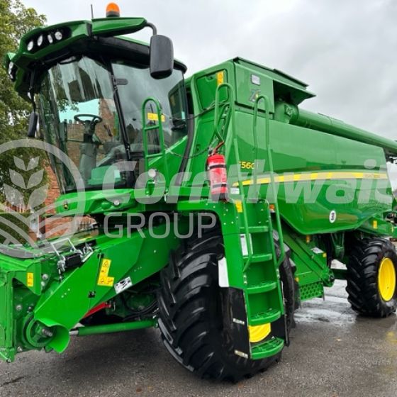 John Deere T560i Combine