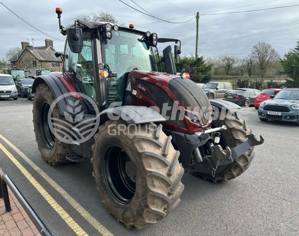 Valtra N155