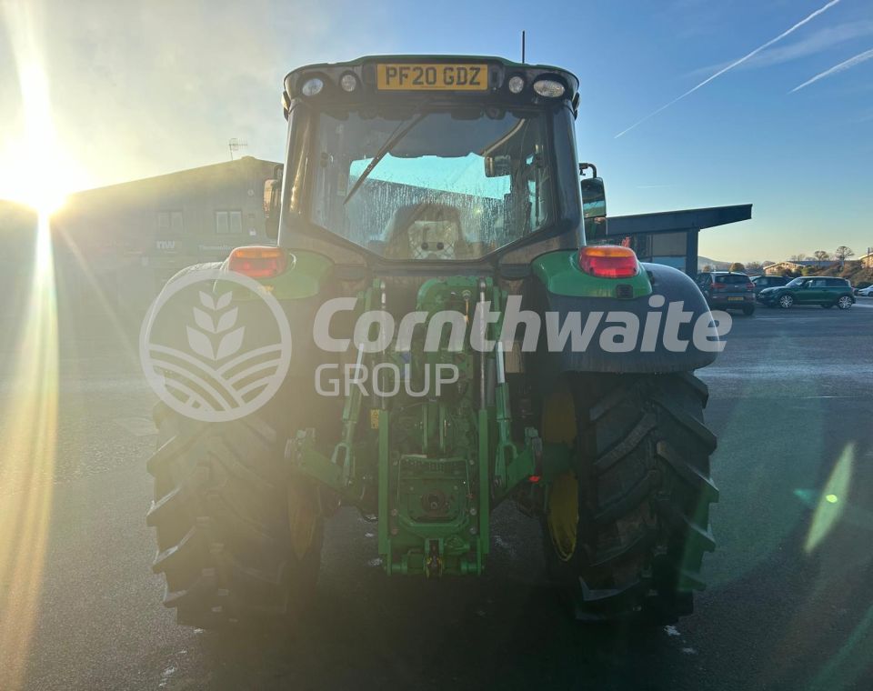 John Deere 6110M