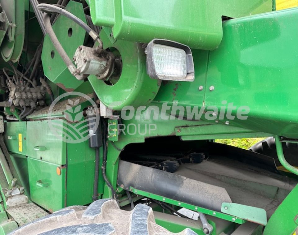 John Deere 9560 WTS Combine Harvester