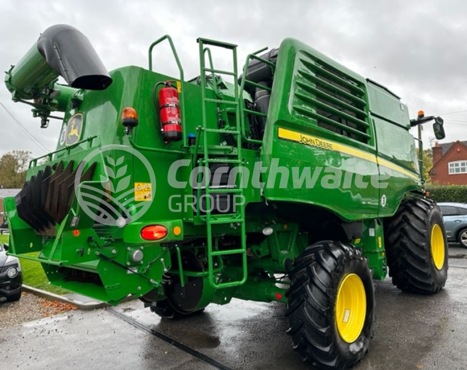 John Deere T560i Combine