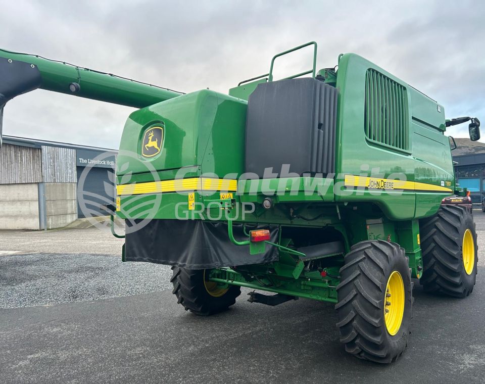 John Deere T550