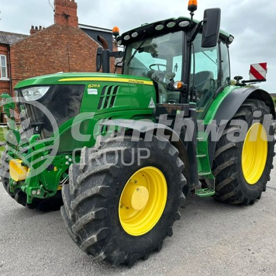 John Deere 6215R