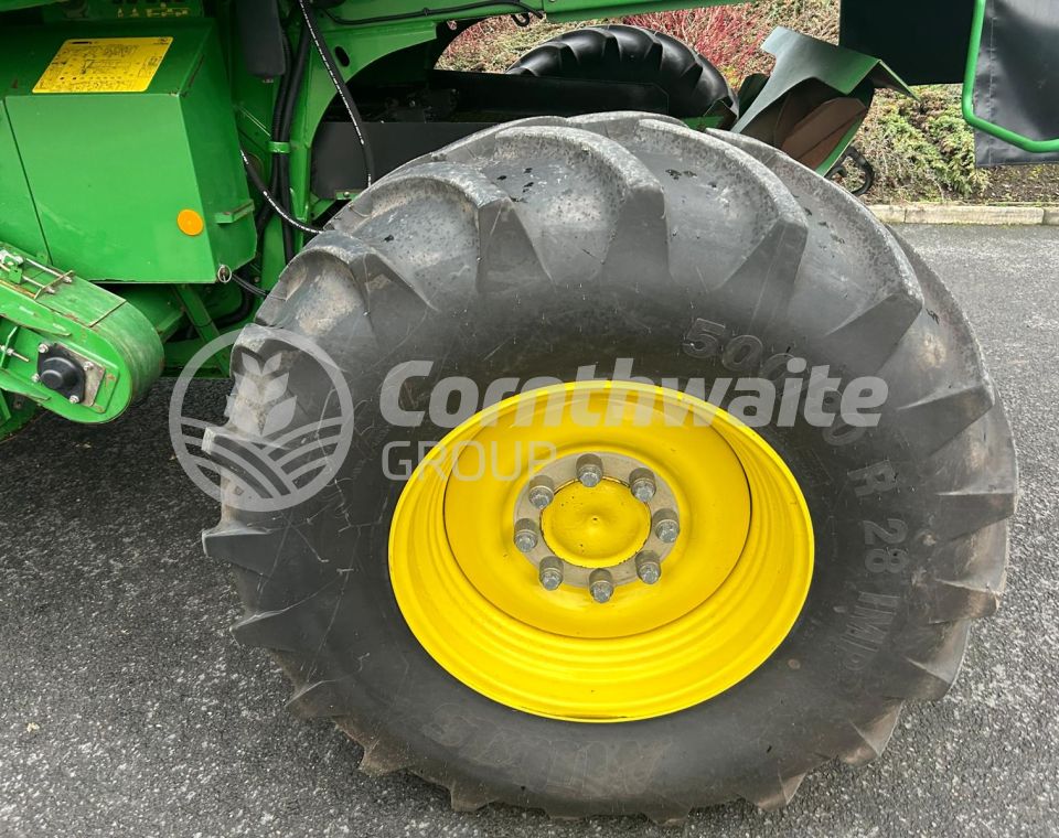 John Deere T550