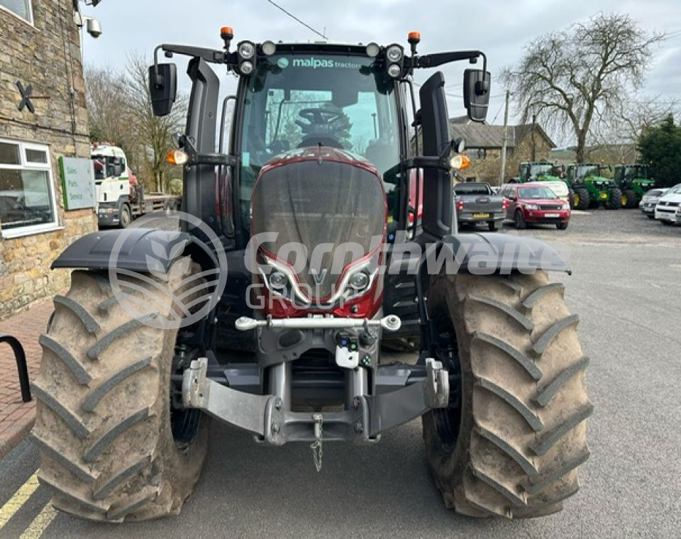 Valtra N155