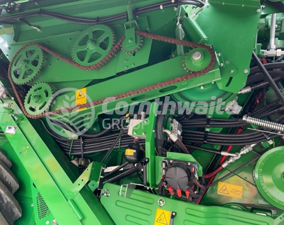 John Deere T560i