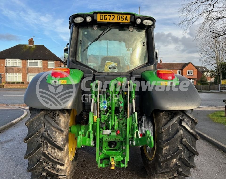 John Deere 6120M