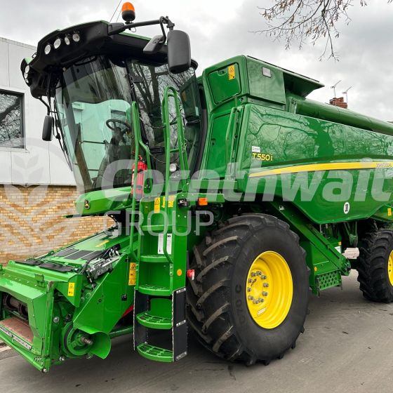 John Deere T550