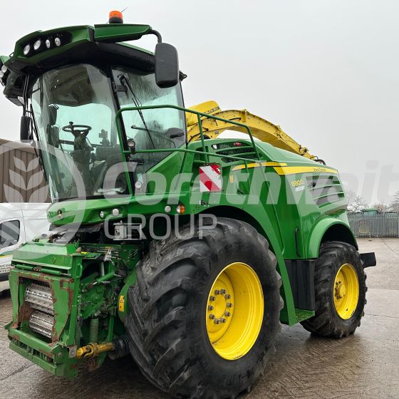 John Deere 8800