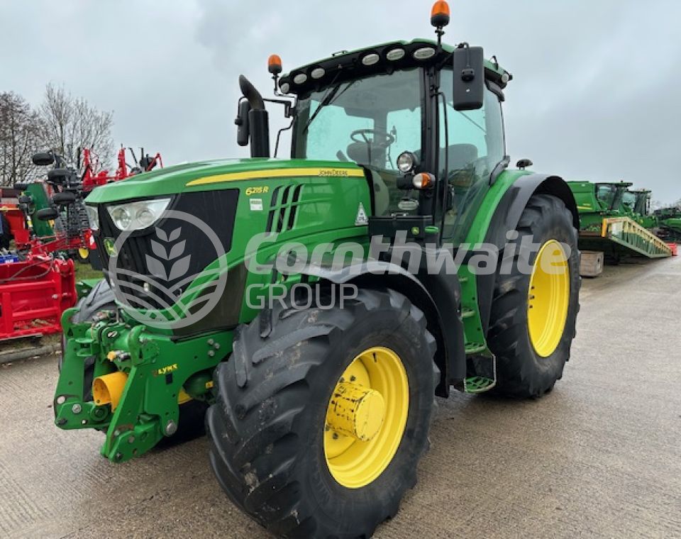 John Deere 6215R