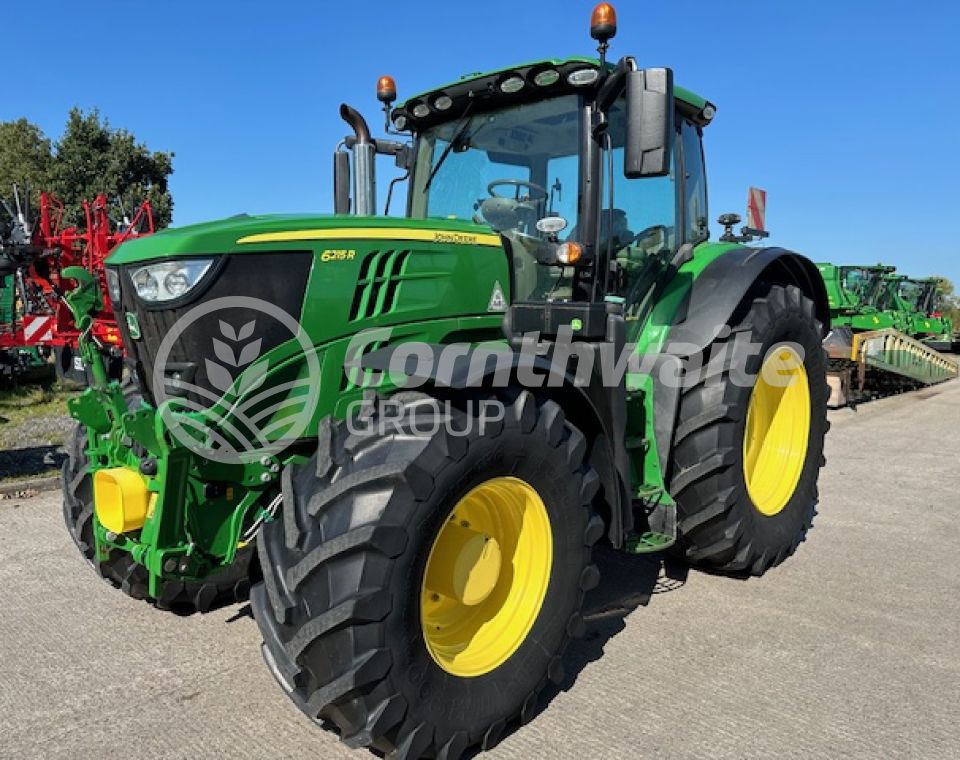 John Deere 6215R