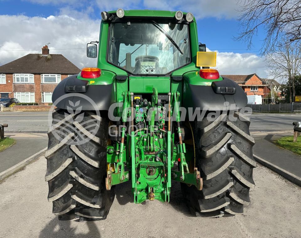 John Deere 7530