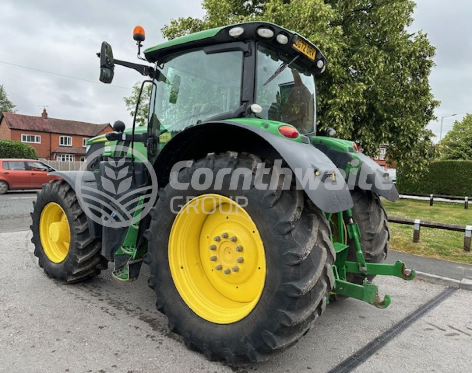 John Deere 6R 195