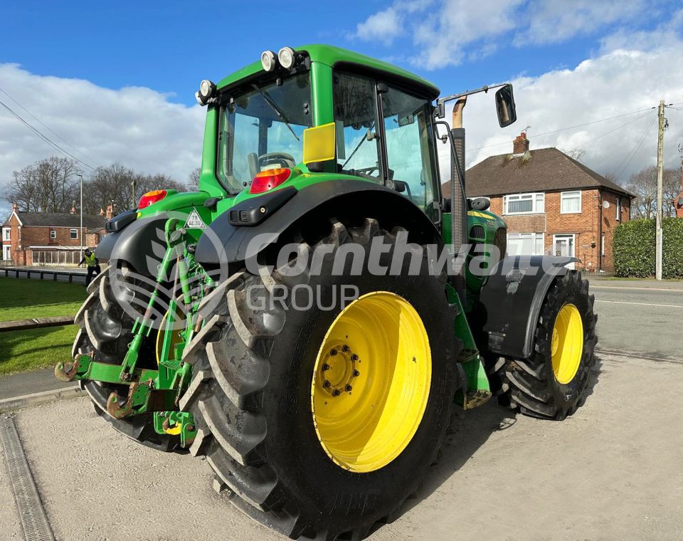 John Deere 7530