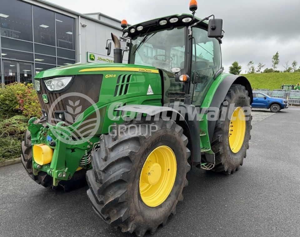 John Deere 6210R