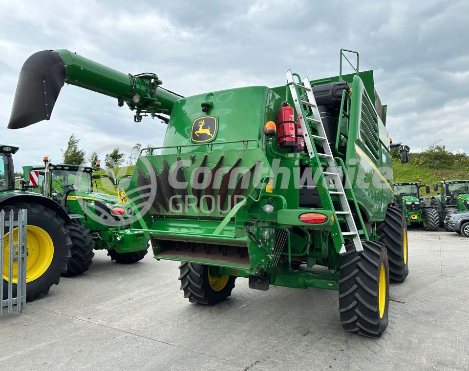 John Deere T560i