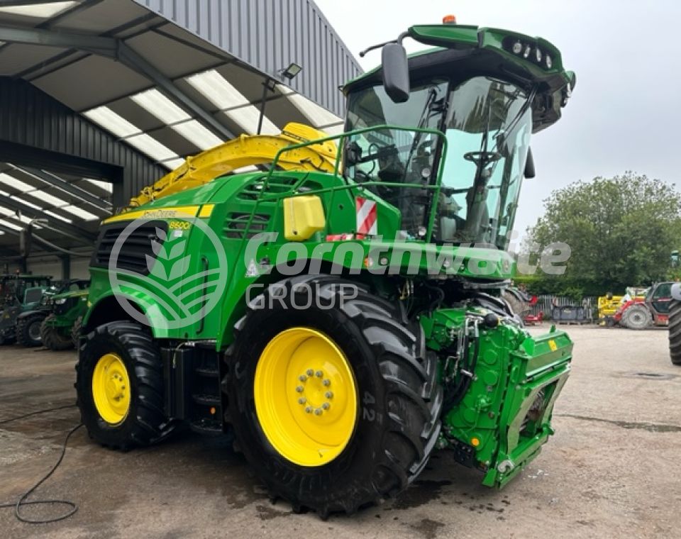 John Deere 8600i