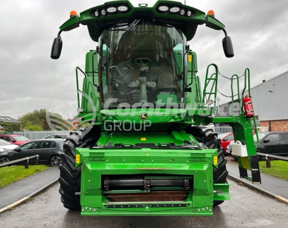 John Deere T560i Combine