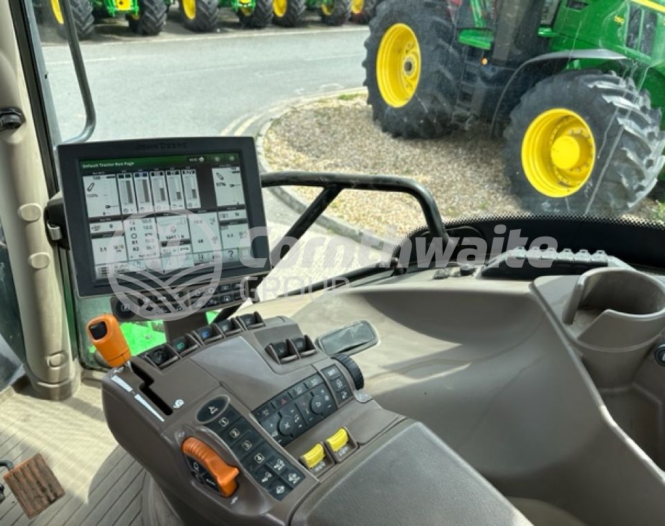 John Deere 6250R