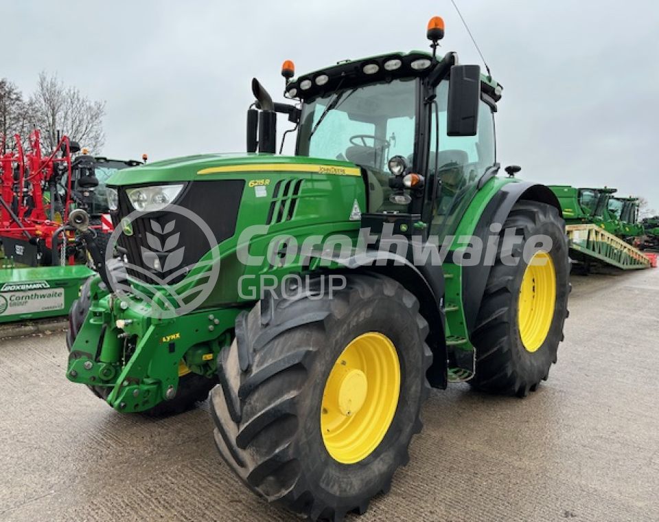 John Deere 6215R