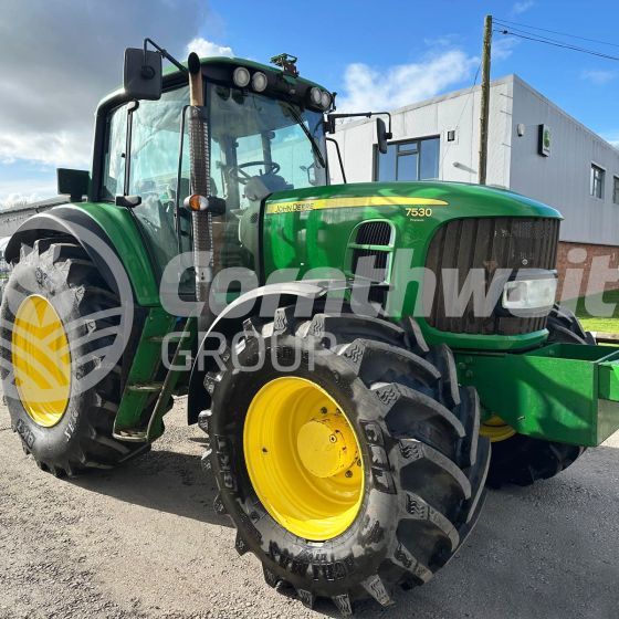 John Deere 7530